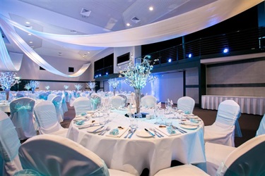 phoca_thumb_l_HCC-2024-WeddingReceptionBlue.jpg