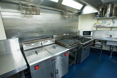 phoca_thumb_l_OakeyCulturalCentrekitchen1.jpg