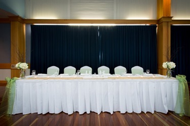 phoca_thumb_l_OakeyCulturalCentreweddingtable.jpg