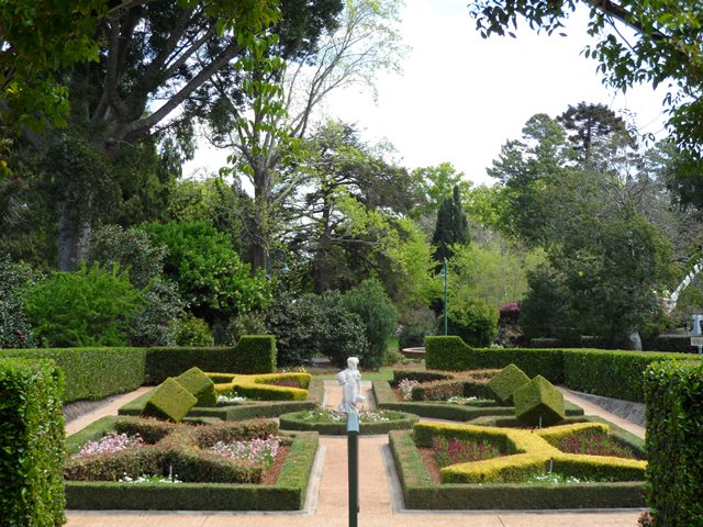 queensparkbotanicgardenspaterregarden