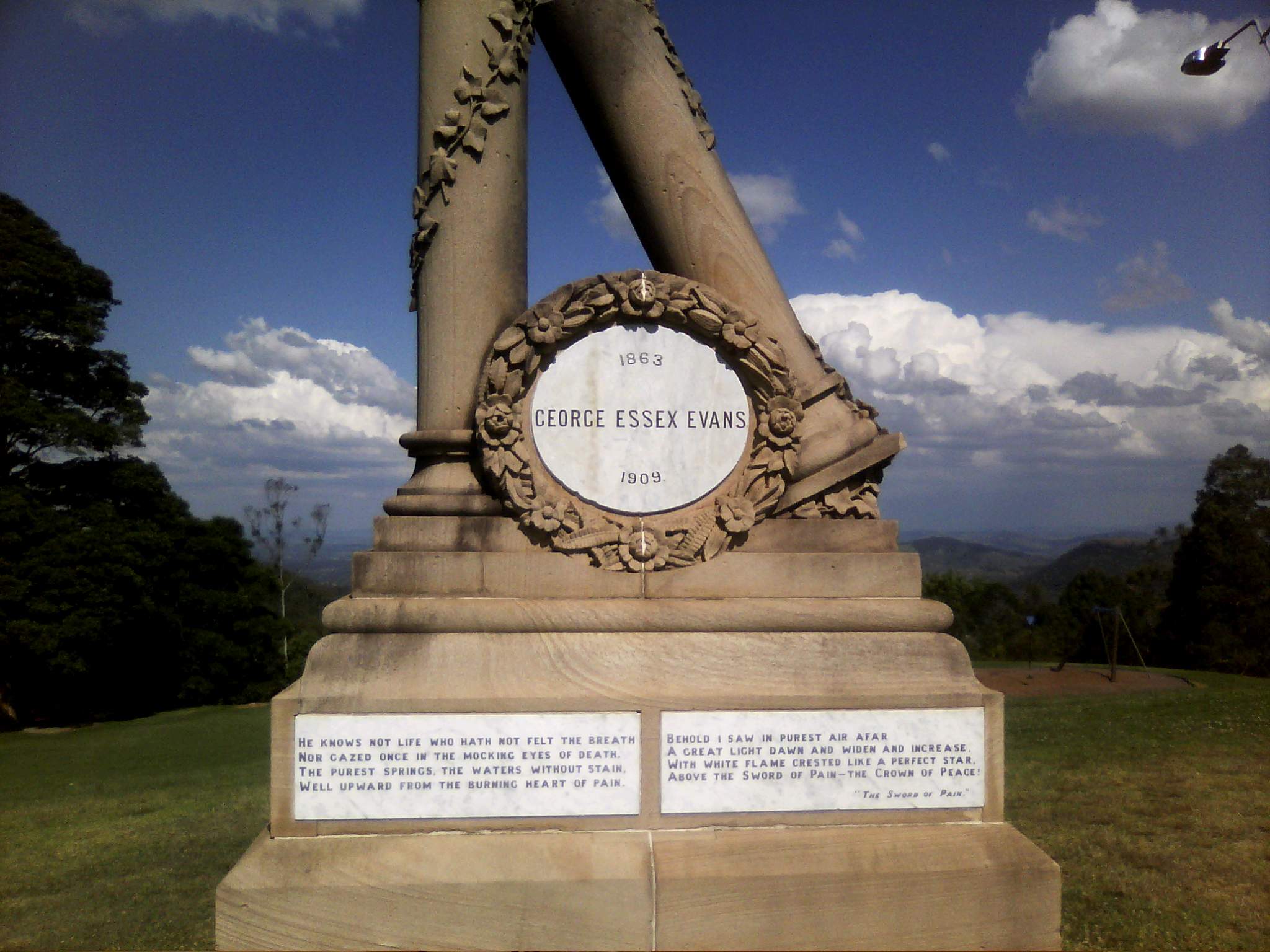 toowoomba_george_essex_evans_monument_webb_park