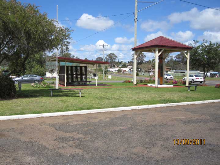 YarramanMemorialPark.jpg